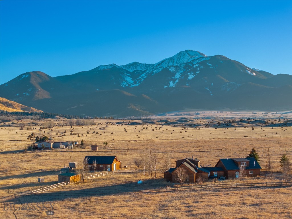 5 Shoshoni Way, Pray MT 59065