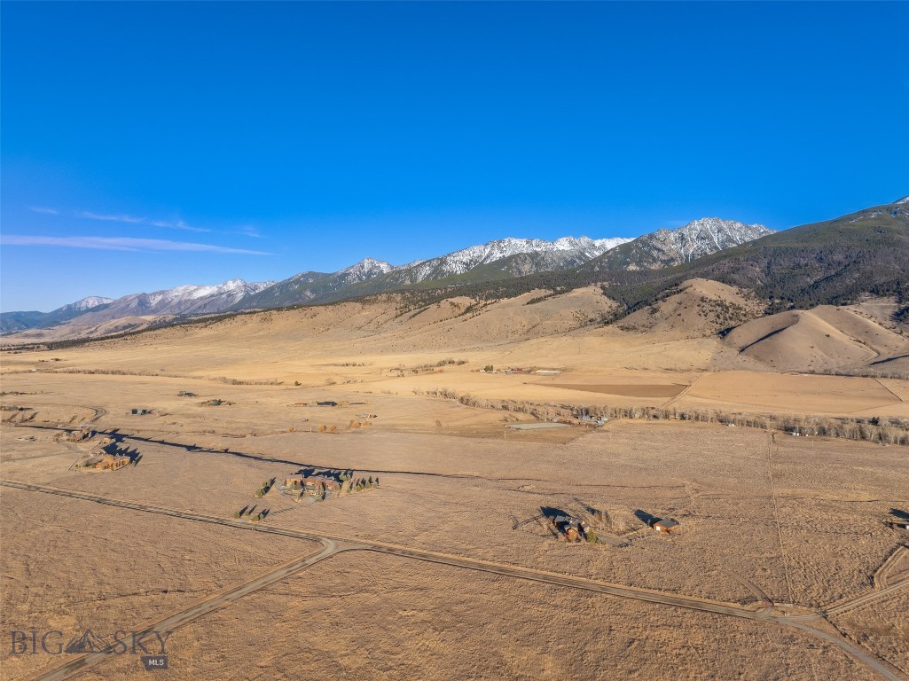 5 Shoshoni Way, Pray MT 59065