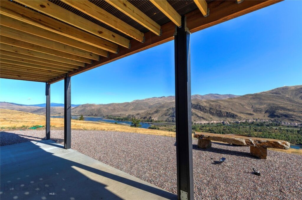 9800 Hwy 200, Dixon MT 59831