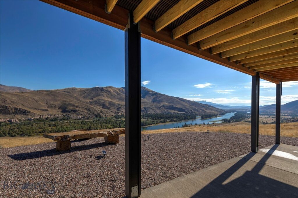 9800 Hwy 200, Dixon MT 59831