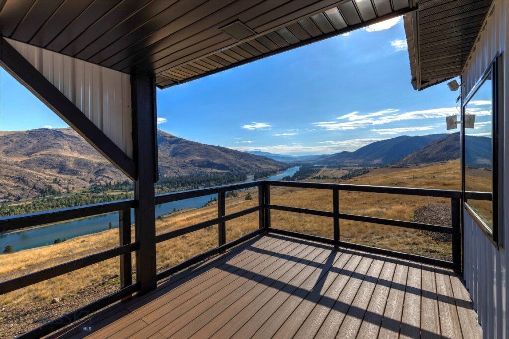 9800 Hwy 200, Dixon MT 59831