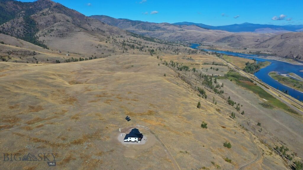 9800 Hwy 200, Dixon MT 59831