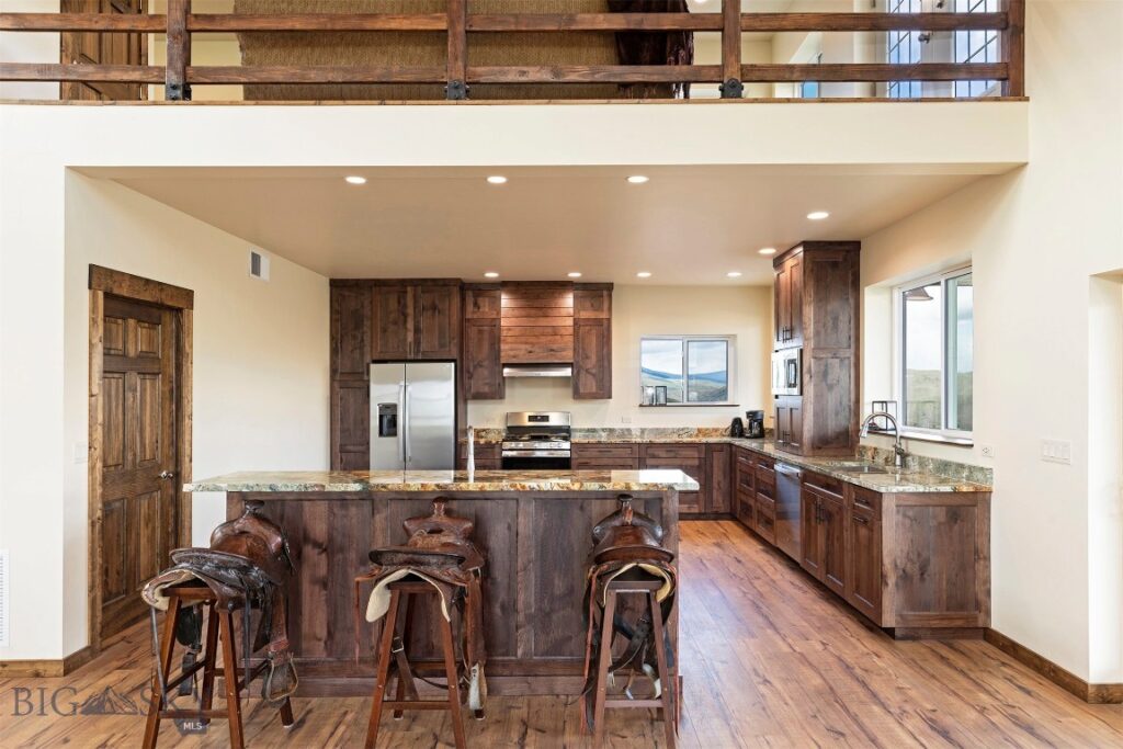 9800 Hwy 200, Dixon MT 59831