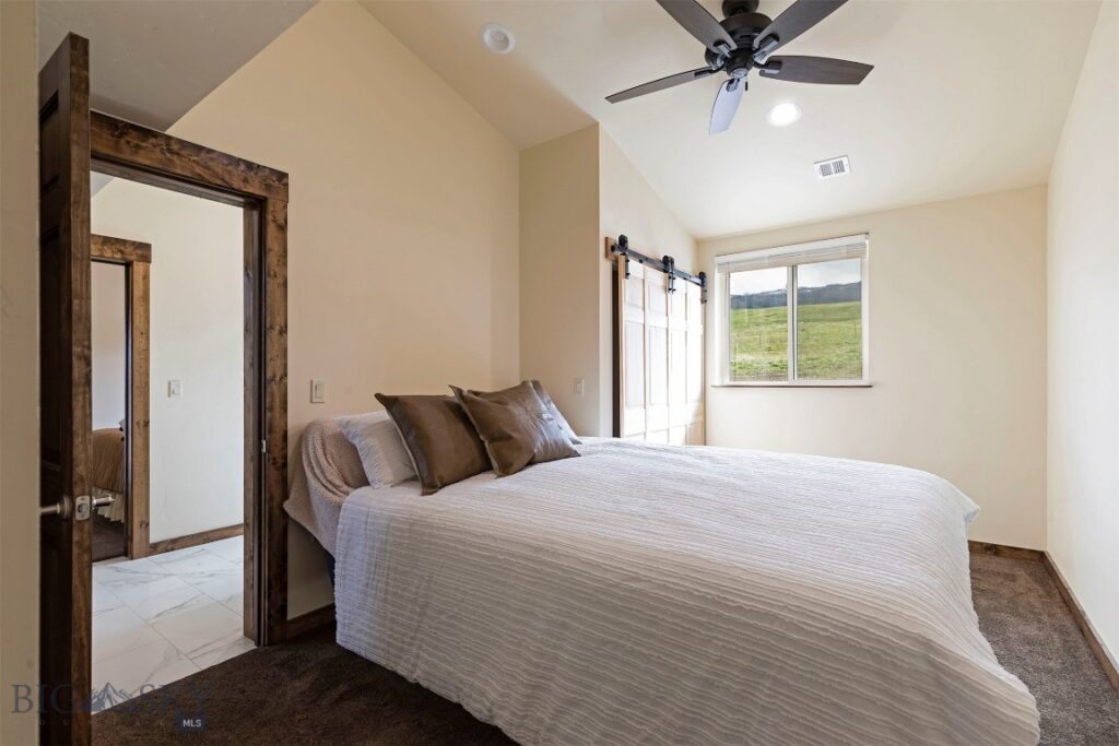 9800 Hwy 200, Dixon MT 59831