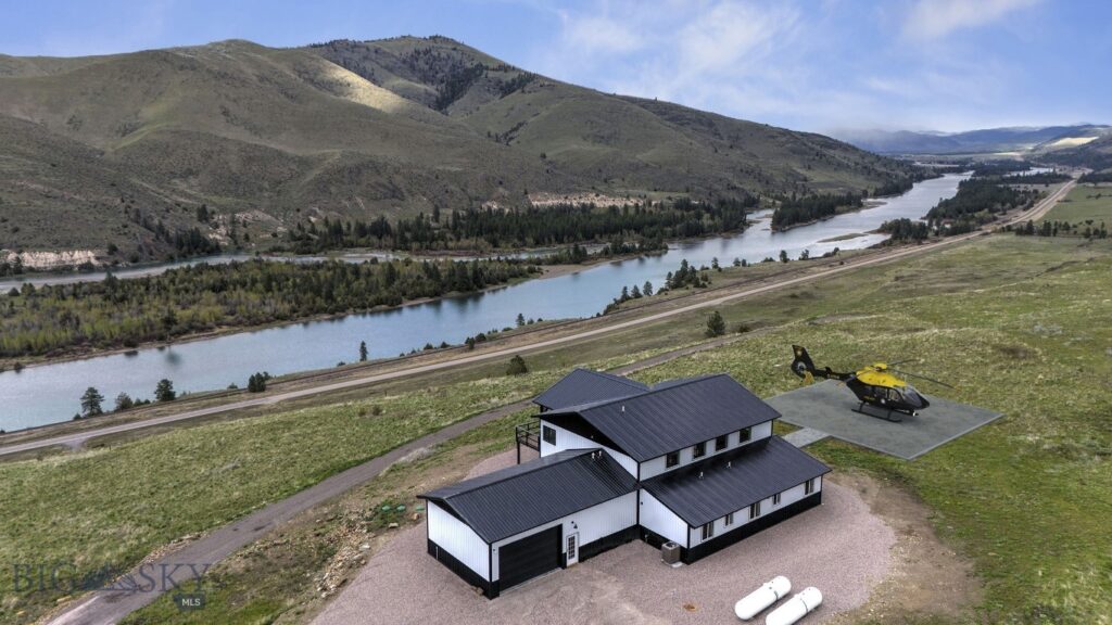 9800 Hwy 200, Dixon MT 59831