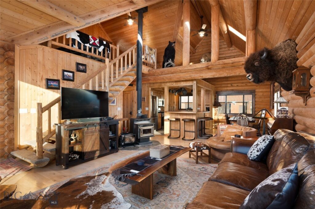 198 E River Road, Emigrant MT 59027
