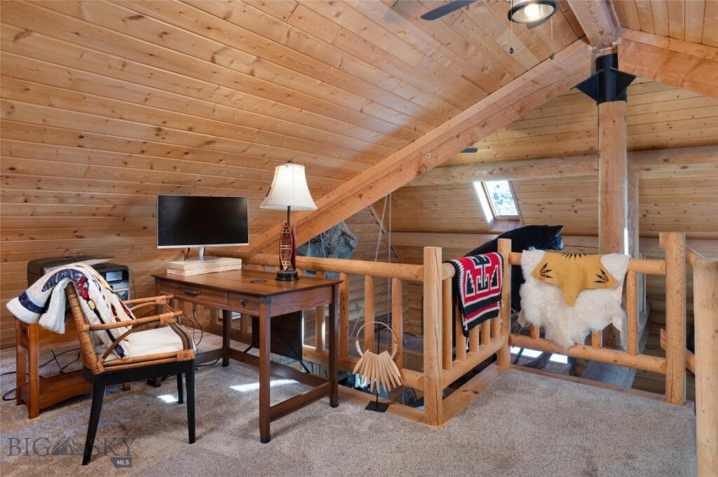 198 E River Road, Emigrant MT 59027