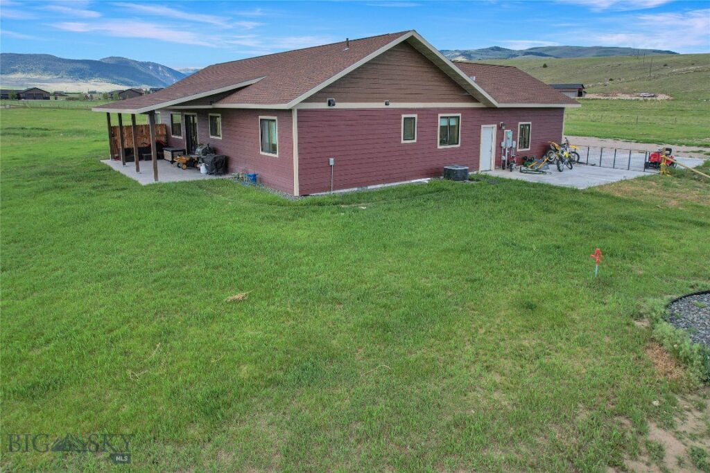 13 Diamondback RD, Ennis MT 59729