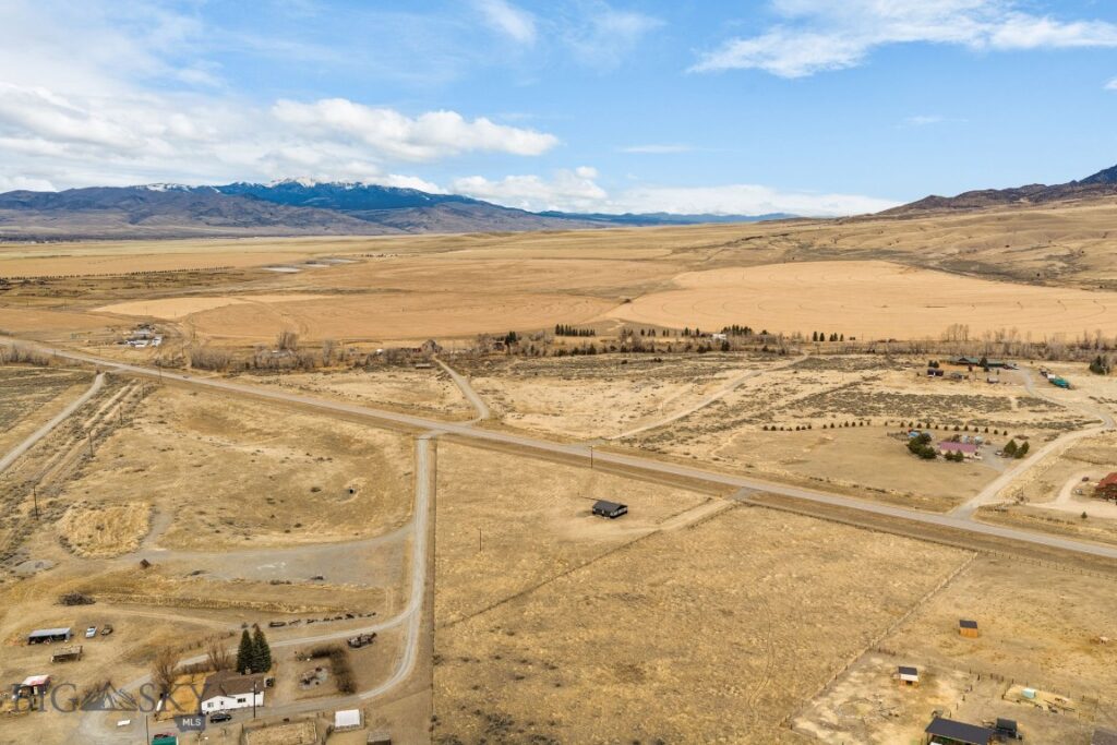 3683 MT Hwy 287 E, Sheridan MT 59749