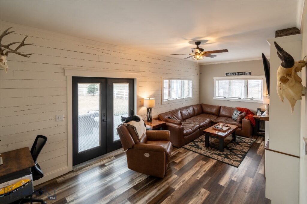 23 Indian Rings Road, Big Timber MT 59011
