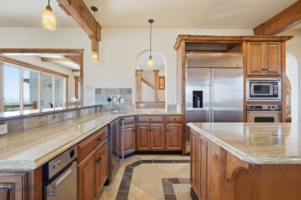 1240 Twin River Cutoff, Manhattan MT 59741