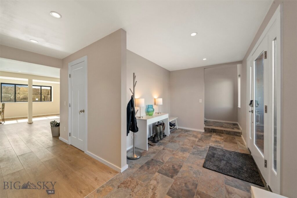 1080 Upper Tom Burke Road, Gallatin Gateway MT 59730