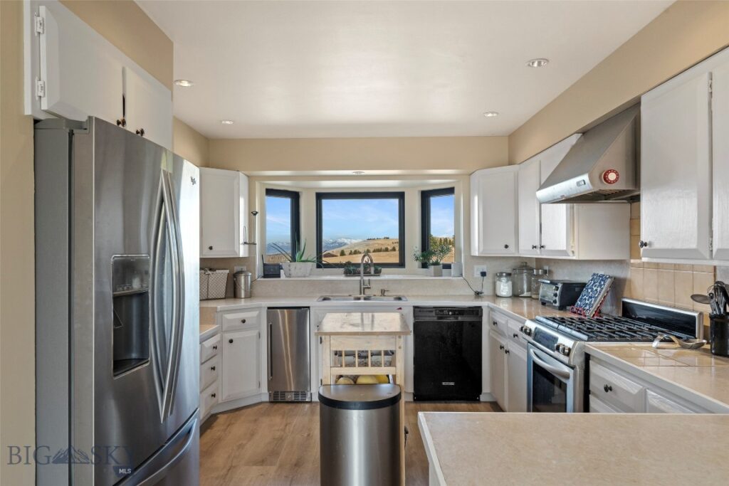 1080 Upper Tom Burke Road, Gallatin Gateway MT 59730