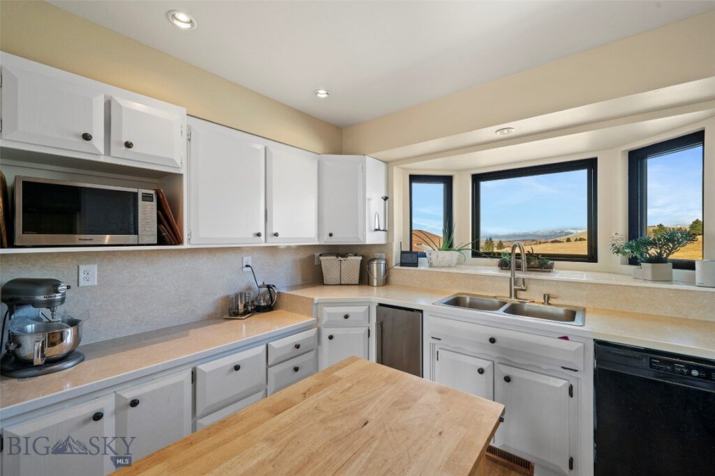 1080 Upper Tom Burke Road, Gallatin Gateway MT 59730