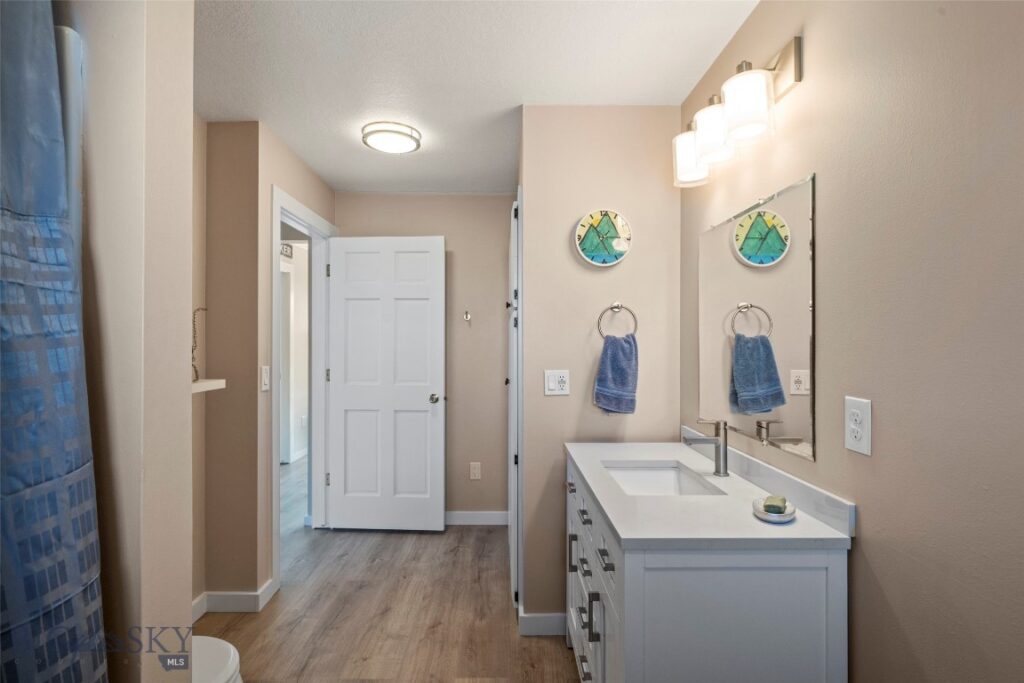 1080 Upper Tom Burke Road, Gallatin Gateway MT 59730