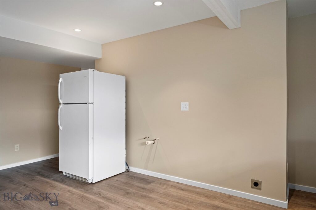 1080 Upper Tom Burke Road, Gallatin Gateway MT 59730