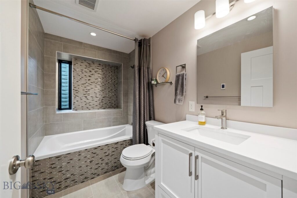 1080 Upper Tom Burke Road, Gallatin Gateway MT 59730