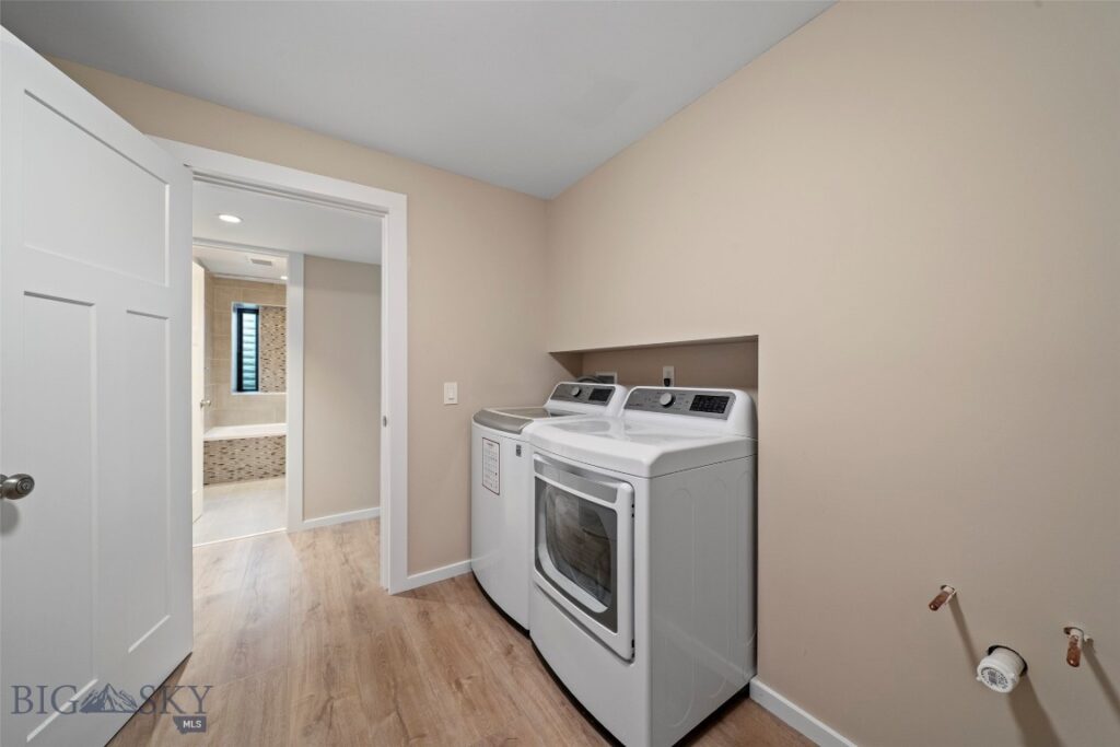 1080 Upper Tom Burke Road, Gallatin Gateway MT 59730