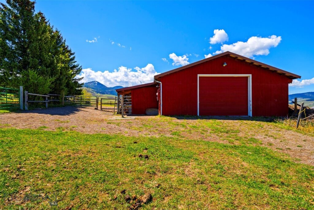 1080 Upper Tom Burke Road, Gallatin Gateway MT 59730