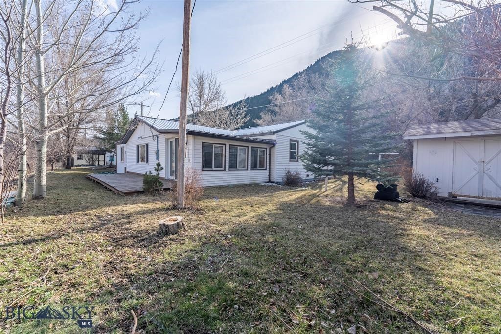 5042 US Highway 89 S, Livingston MT 59047