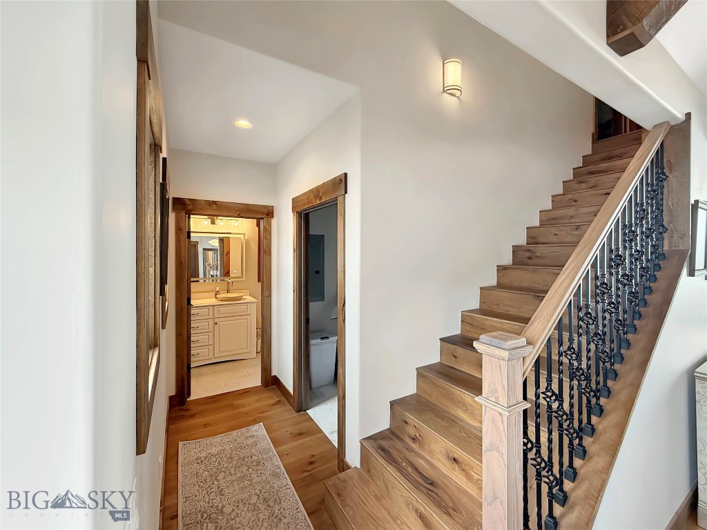 231 Axolotl Lakes Road, Ennis MT 59729