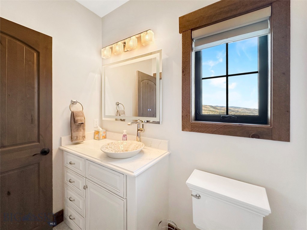 231 Axolotl Lakes Road, Ennis MT 59729