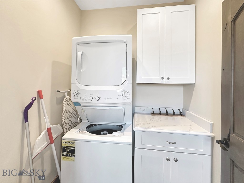231 Axolotl Lakes Road, Ennis MT 59729
