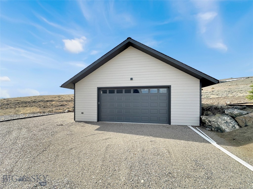 231 Axolotl Lakes Road, Ennis MT 59729