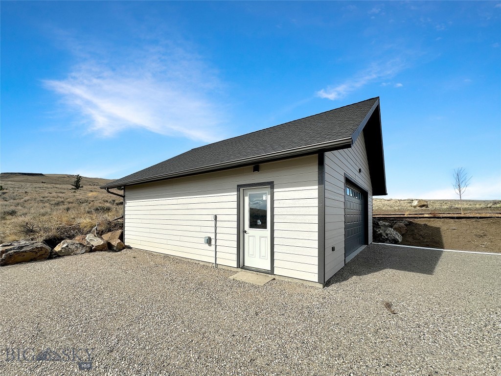 231 Axolotl Lakes Road, Ennis MT 59729