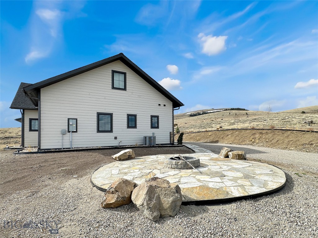 231 Axolotl Lakes Road, Ennis MT 59729