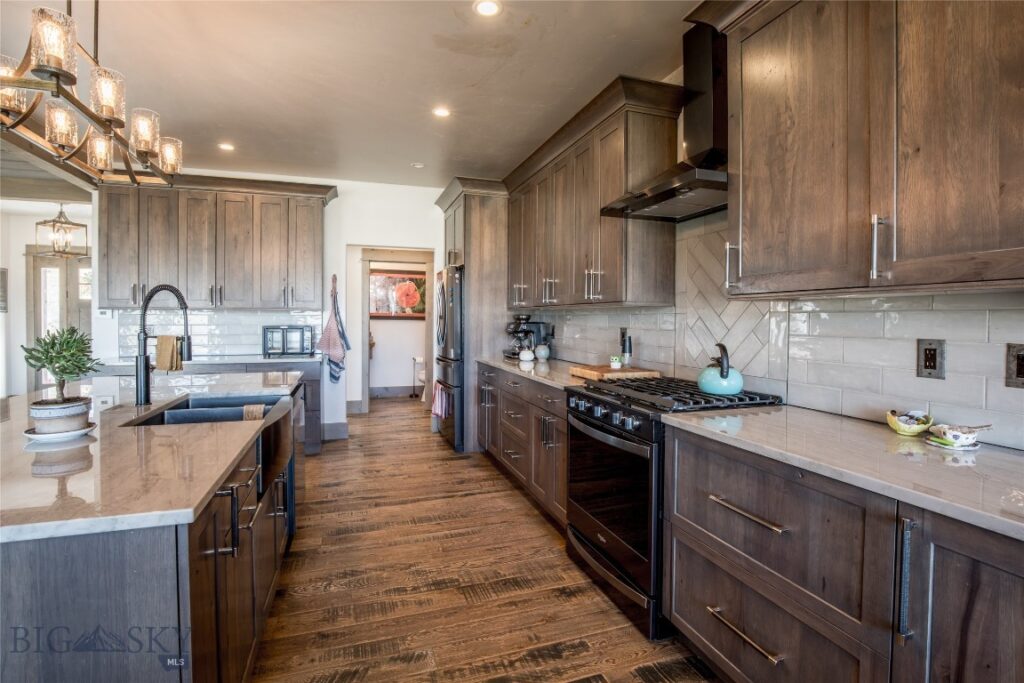 102 Diamondback Road, Ennis MT 59729