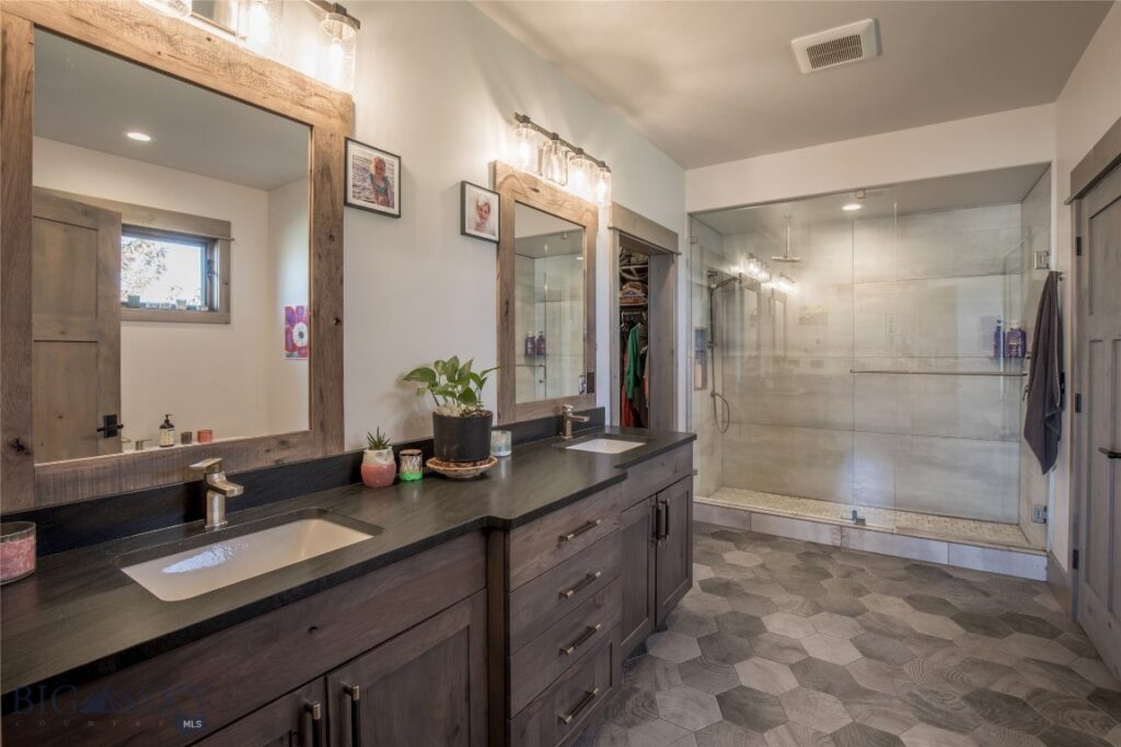 102 Diamondback Road, Ennis MT 59729