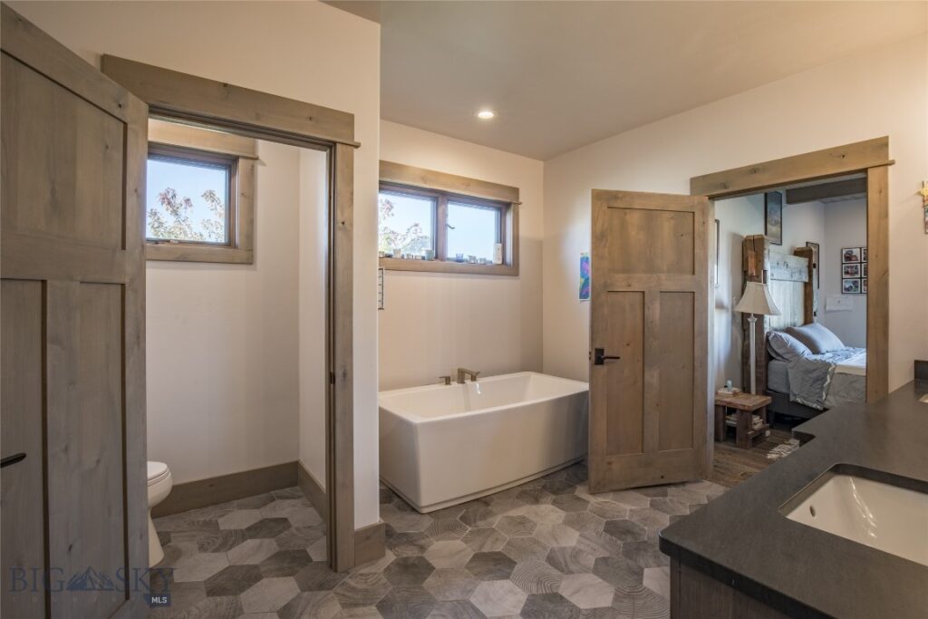 102 Diamondback Road, Ennis MT 59729