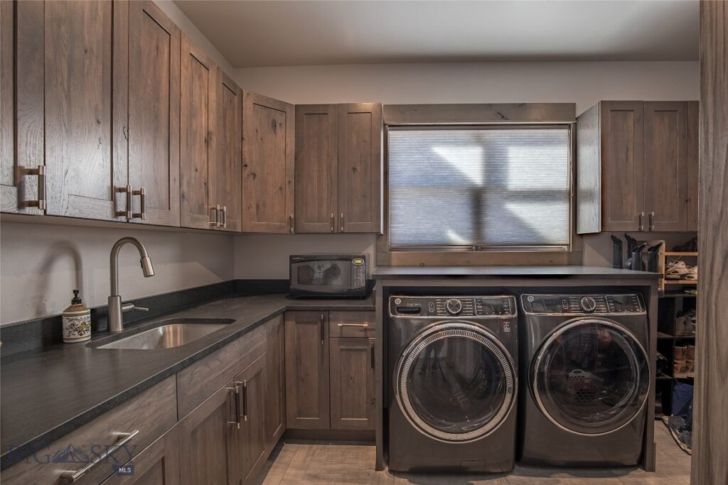102 Diamondback Road, Ennis MT 59729