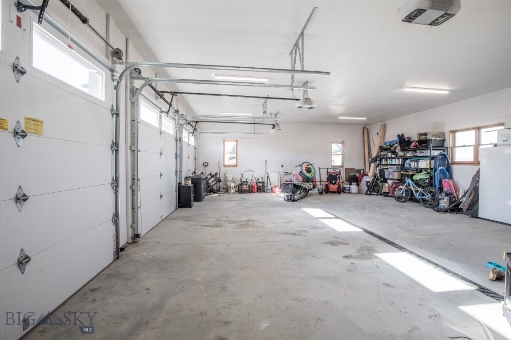 102 Diamondback Road, Ennis MT 59729