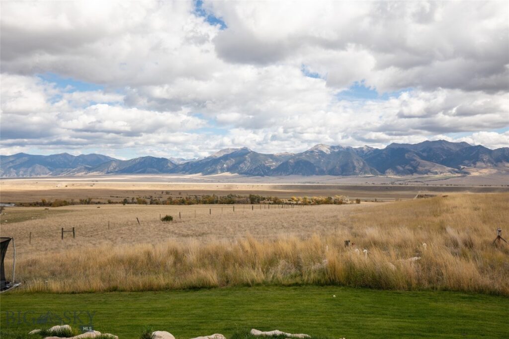 102 Diamondback Road, Ennis MT 59729