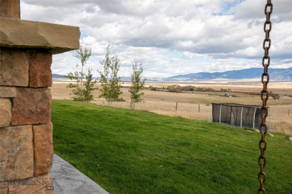 102 Diamondback Road, Ennis MT 59729