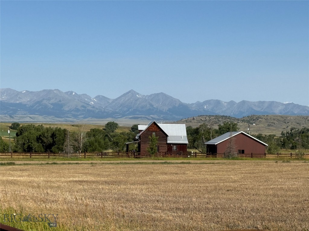 185 Howie, Big Timber MT 59011