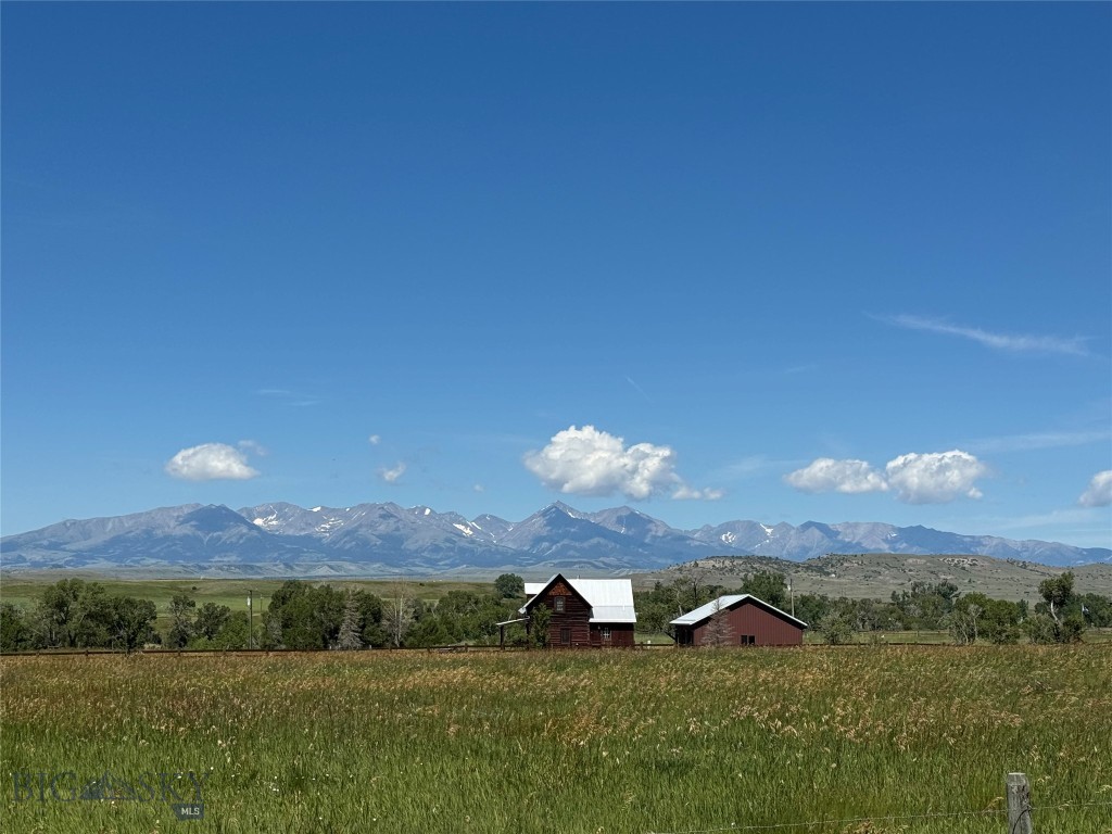 185 Howie, Big Timber MT 59011