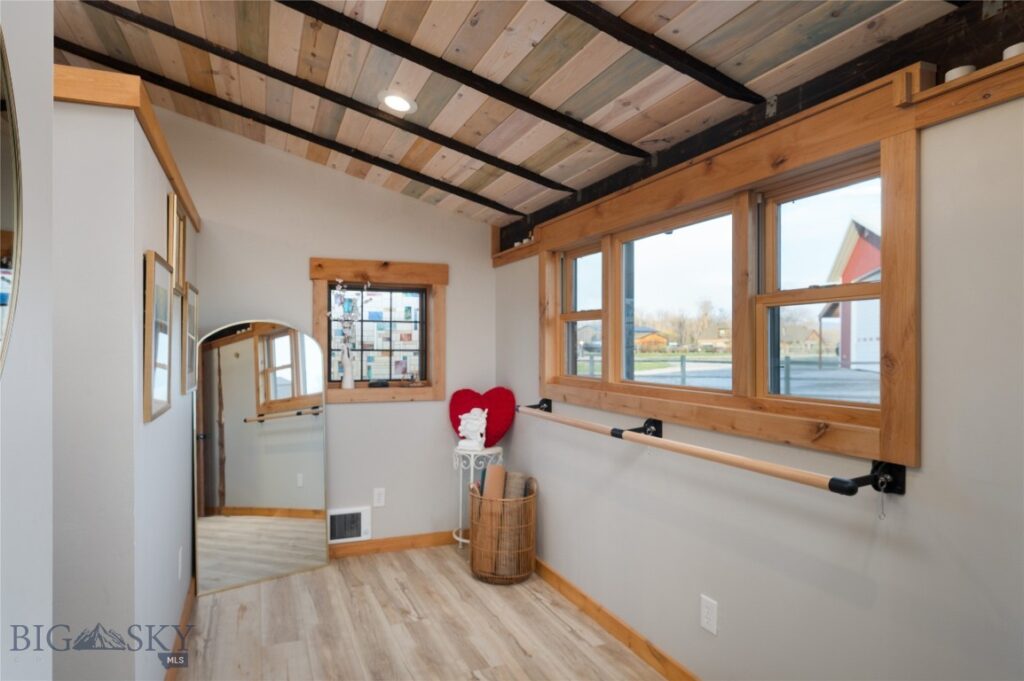 110 Double L, Manhattan MT 59741