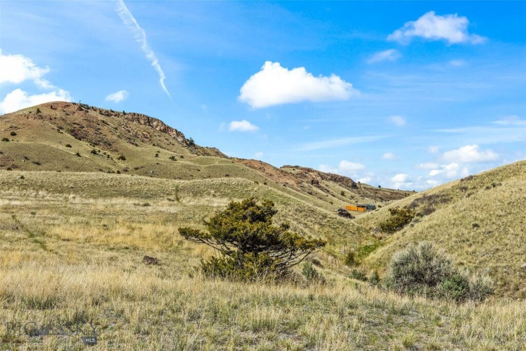 158 Dry Creek Road S, Emigrant MT 59027