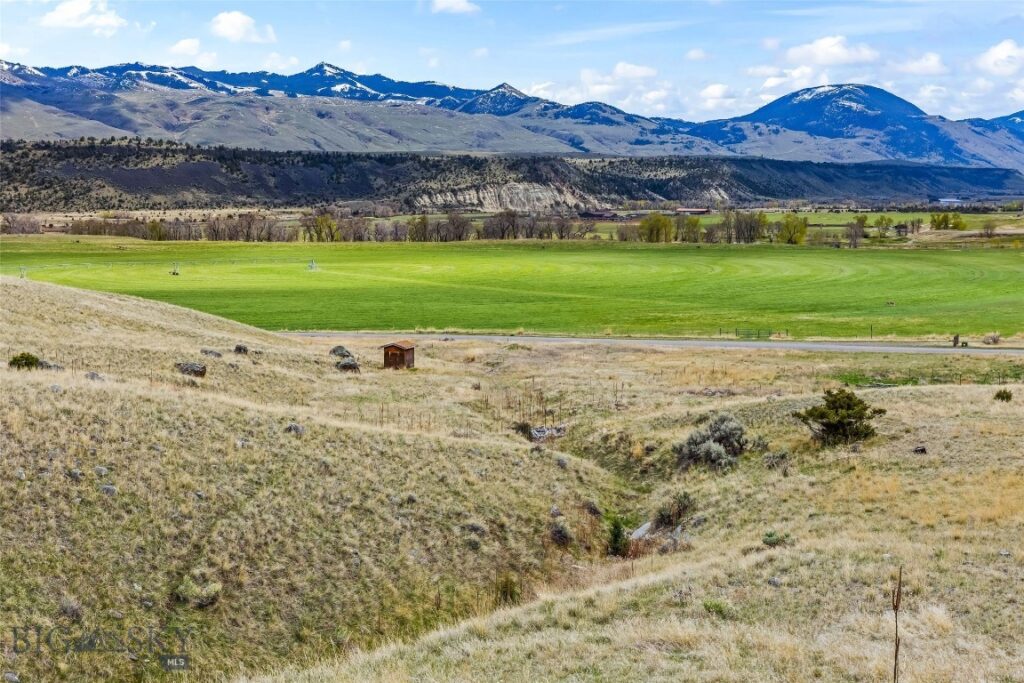 158 Dry Creek Road S, Emigrant MT 59027