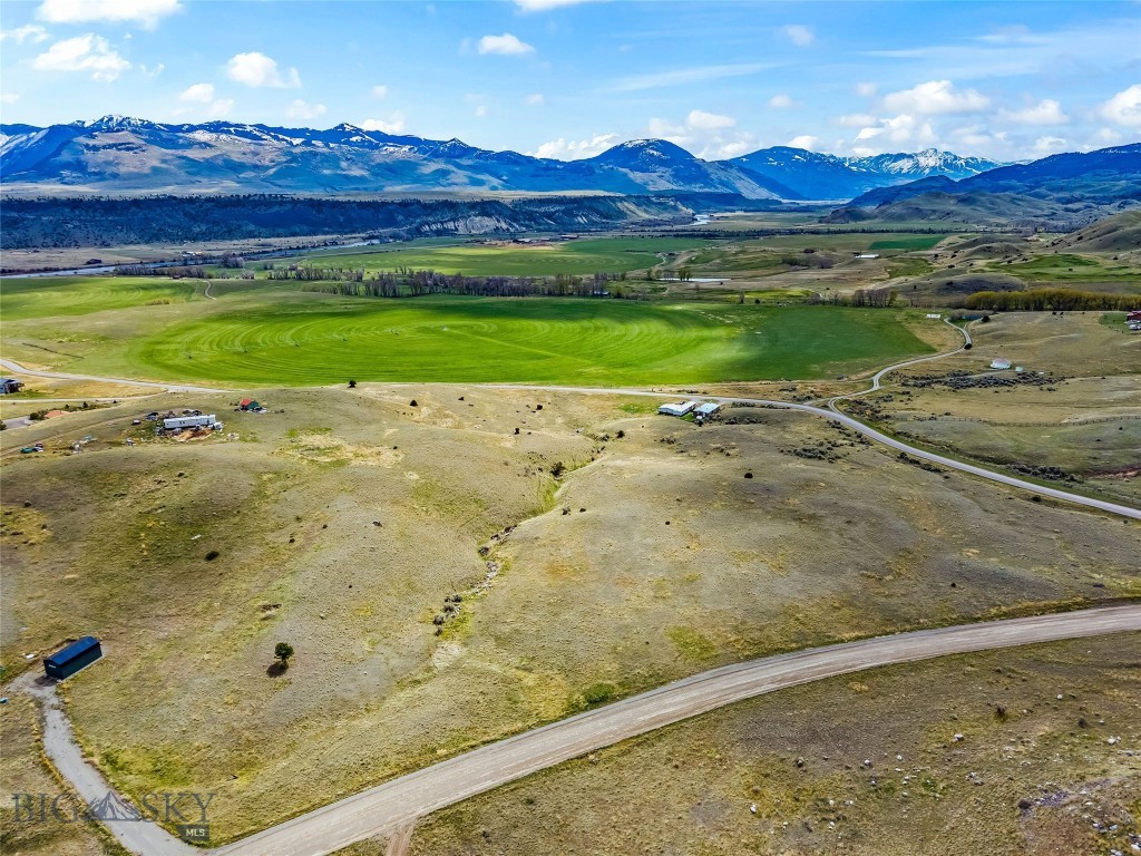 158 Dry Creek Road S, Emigrant MT 59027
