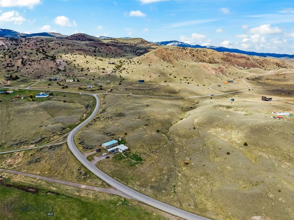158 Dry Creek Road S, Emigrant MT 59027