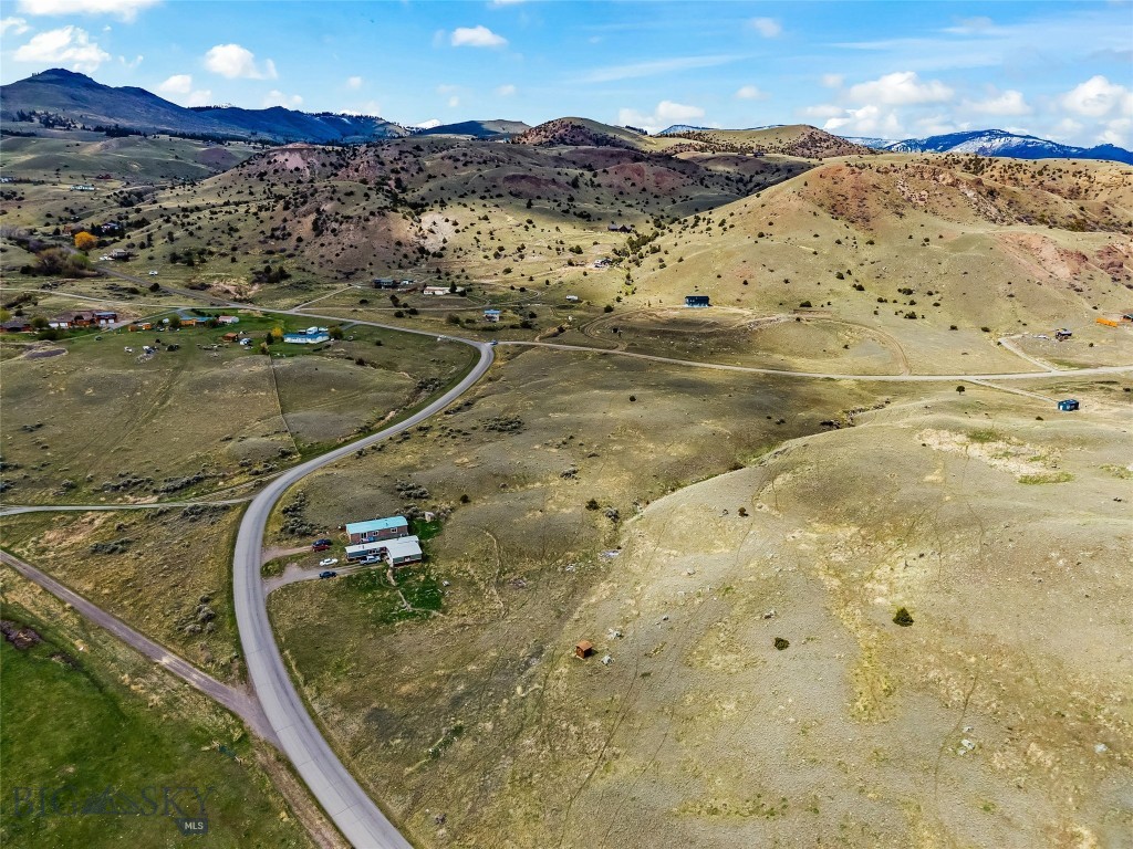 158 Dry Creek Road S, Emigrant MT 59027