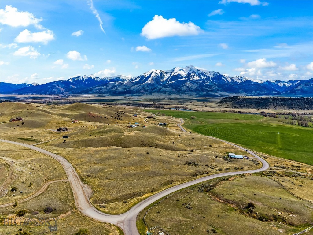 158 Dry Creek Road S, Emigrant MT 59027