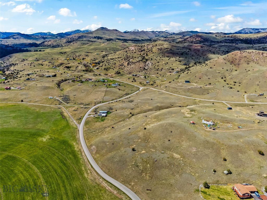 158 Dry Creek Road S, Emigrant MT 59027