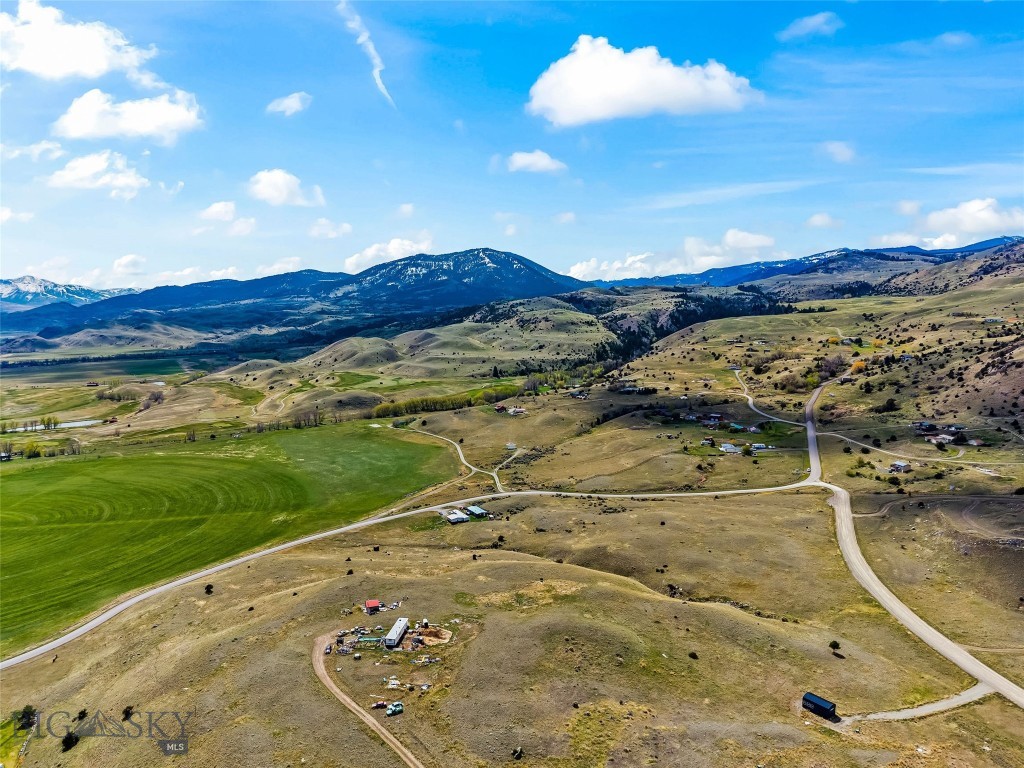 158 Dry Creek Road S, Emigrant MT 59027