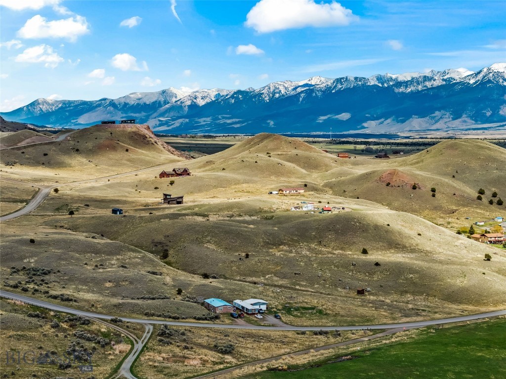 158 Dry Creek Road S, Emigrant MT 59027