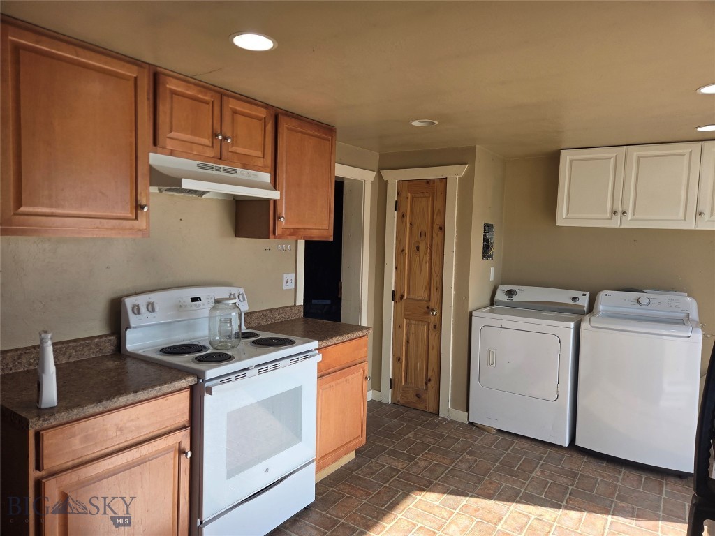 158 Dry Creek Road S, Emigrant MT 59027